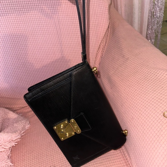 Authentic LOUIS VUITTON Black Ep leather  Pochette Sellier Dragone Clutch - Picture 4 of 16